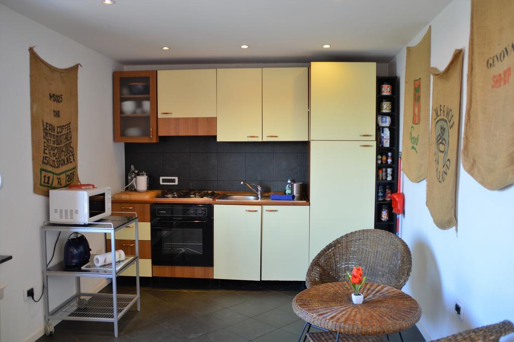 Sunflower Apartment With Private Terrace And Lift Cenova Dış mekan fotoğraf