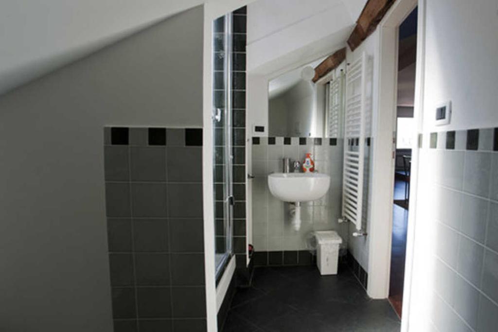 Sunflower Apartment With Private Terrace And Lift Cenova Dış mekan fotoğraf
