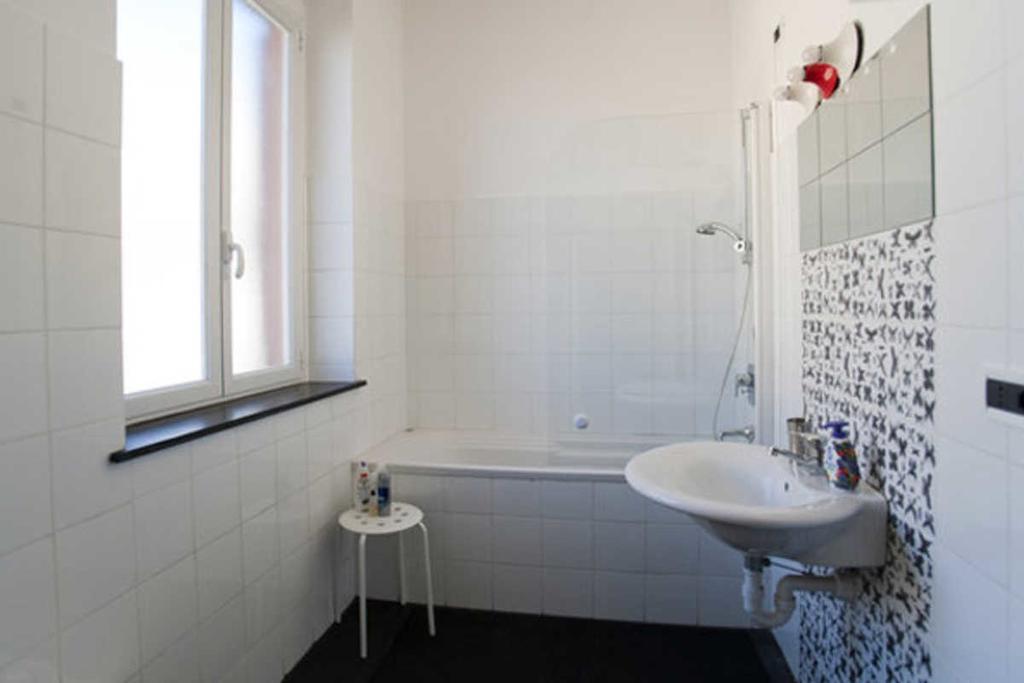 Sunflower Apartment With Private Terrace And Lift Cenova Dış mekan fotoğraf