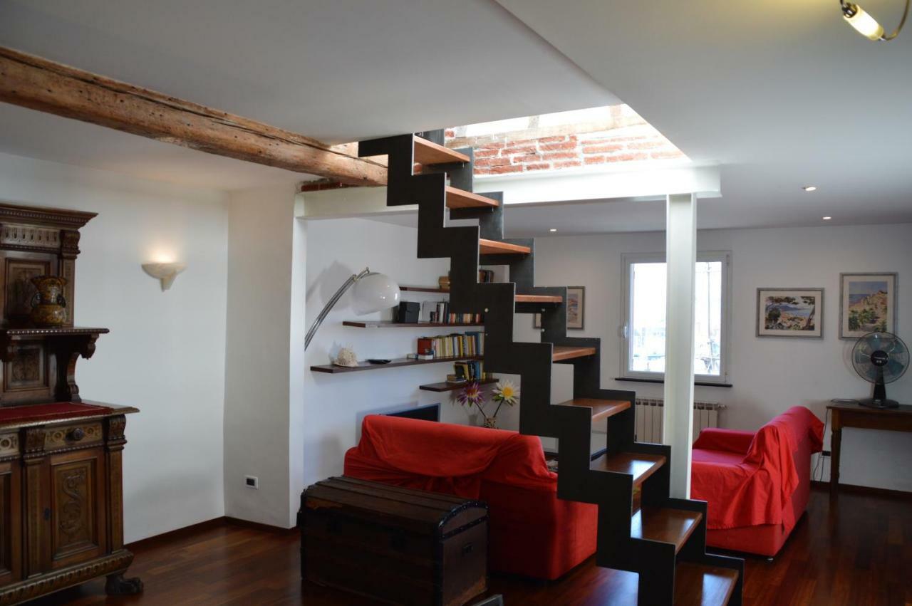 Sunflower Apartment With Private Terrace And Lift Cenova Dış mekan fotoğraf